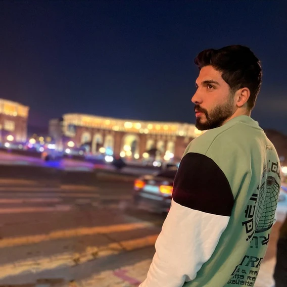 RezaAkbari avatar